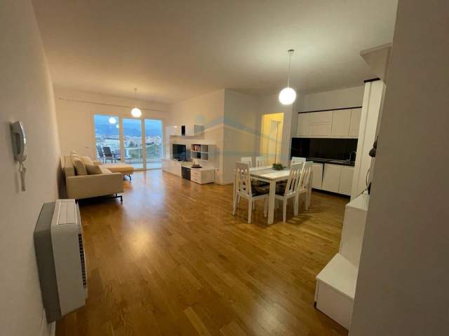 Tirane, jepet me qera apartament 2+1+BLK Kati 6, 109 m² 650 Euro (Kopshti Botanik)