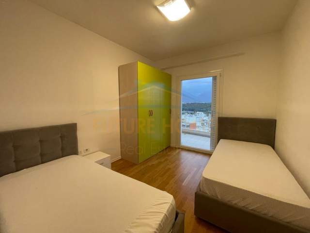 Tirane, jepet me qera apartament 2+1+BLK Kati 6, 109 m² 650 Euro (Kopshti Botanik)
