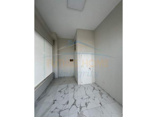 Tirane, jepet me qera ambjent biznesi Kati 0, 18 m² 240 Euro (Selite)