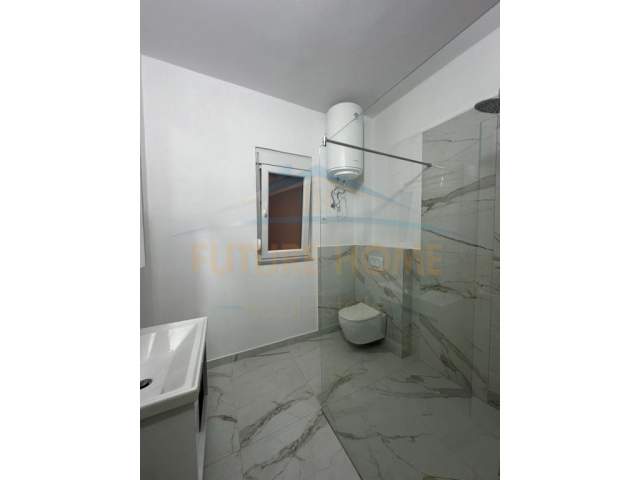 Tirane, jepet me qera apartament 1+1+BLK Kati 3, 67 m² 800 Euro (Rruga e Elbasanit)