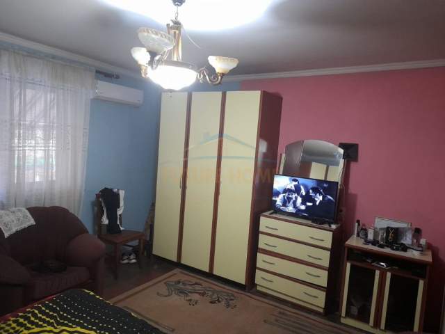 Tirane, shitet apartament 2+1+BLK Kati 2, 80 m² 130.000 Euro (rruga bardhyl)