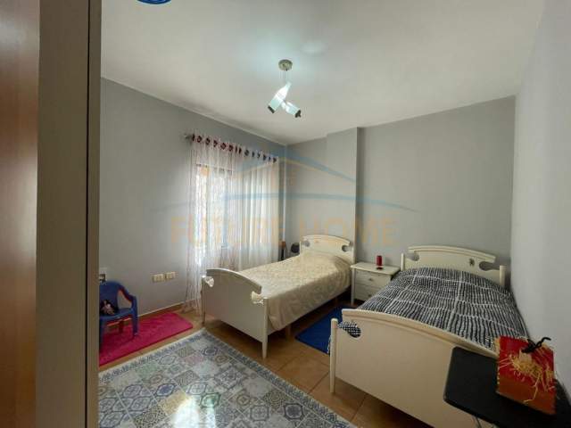 Tirane, shitet apartament 2+1+BLK Kati 2, 100 m² 137.000 Euro (Rruga e Kavajes)