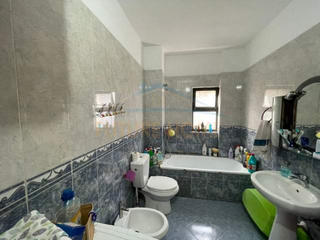 Tirane, shitet apartament 2+1+BLK Kati 2, 100 m² 137.000 Euro (Rruga e Kavajes)