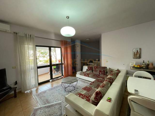 Tirane, shitet apartament 2+1+BLK Kati 2, 100 m² 137.000 Euro (Rruga e Kavajes)