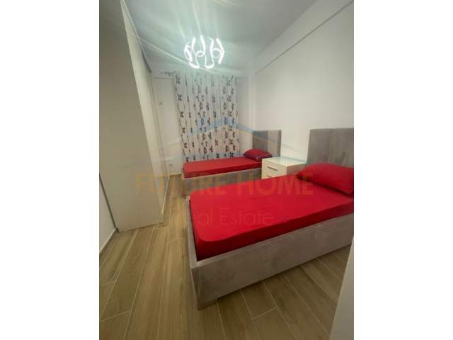 Tirane, jepet me qera apartament Kati 5, 120 m² 700 Euro