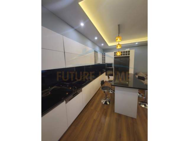 Tirane, jepet me qera apartament Kati 1, 120 m² 1.000 Euro