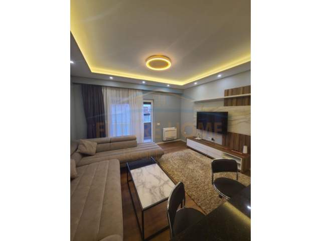 Tirane, jepet me qera apartament Kati 1, 120 m² 1.000 Euro