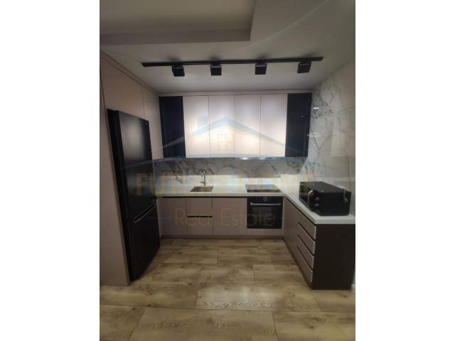Tirane, jepet me qera apartament Kati 5, 96 m² 1.000 Euro (Quartum residence)
