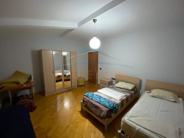 Tirane, jepet me qera apartament Kati 2, 140 m² 450 Euro (Todi Shkurti)