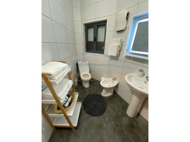 Tirane, jap me qera apartament Kati 2, 120 m² 800 Euro