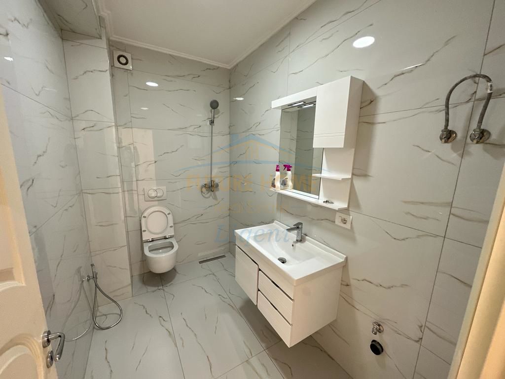 Shitet, Apartament 2+1, Liqeni I Thatë, Tiranë.