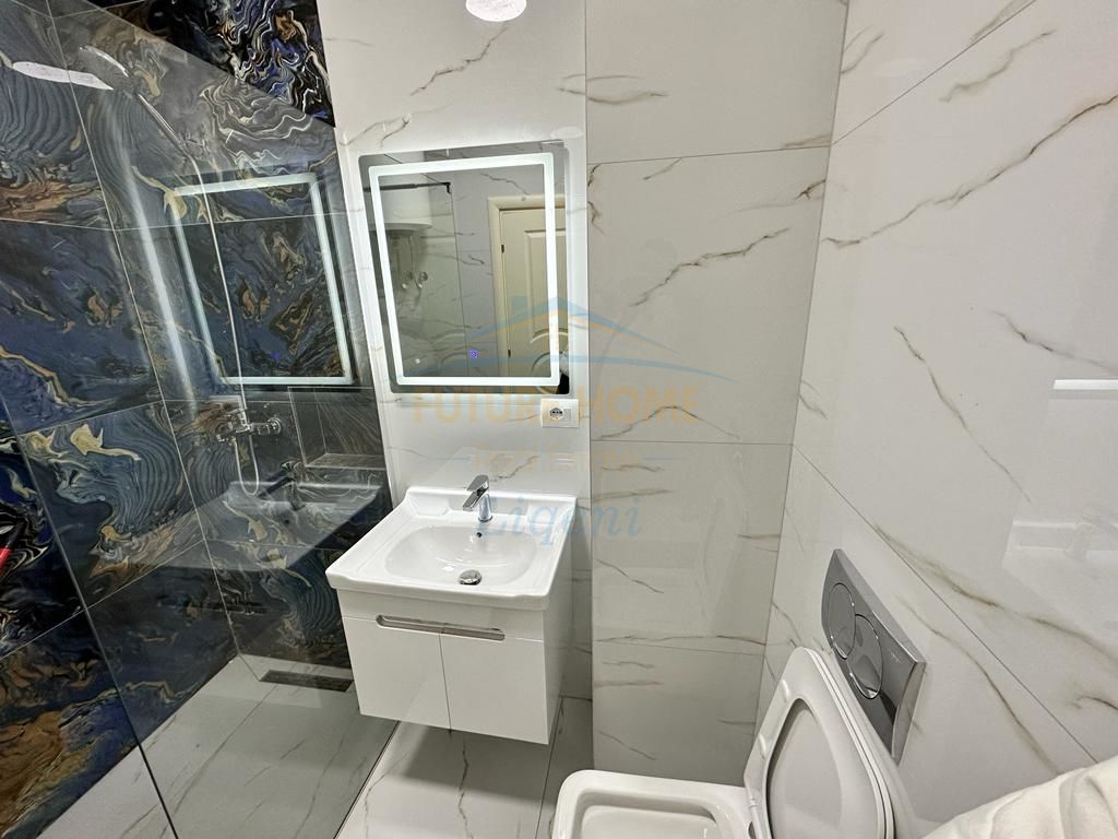 Shitet, Apartament 2+1, Liqeni I Thatë, Tiranë.