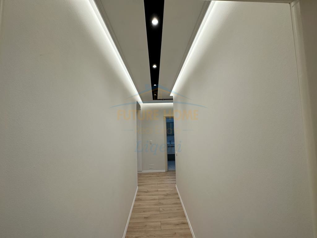 Shitet, Apartament 2+1, Liqeni I Thatë, Tiranë.