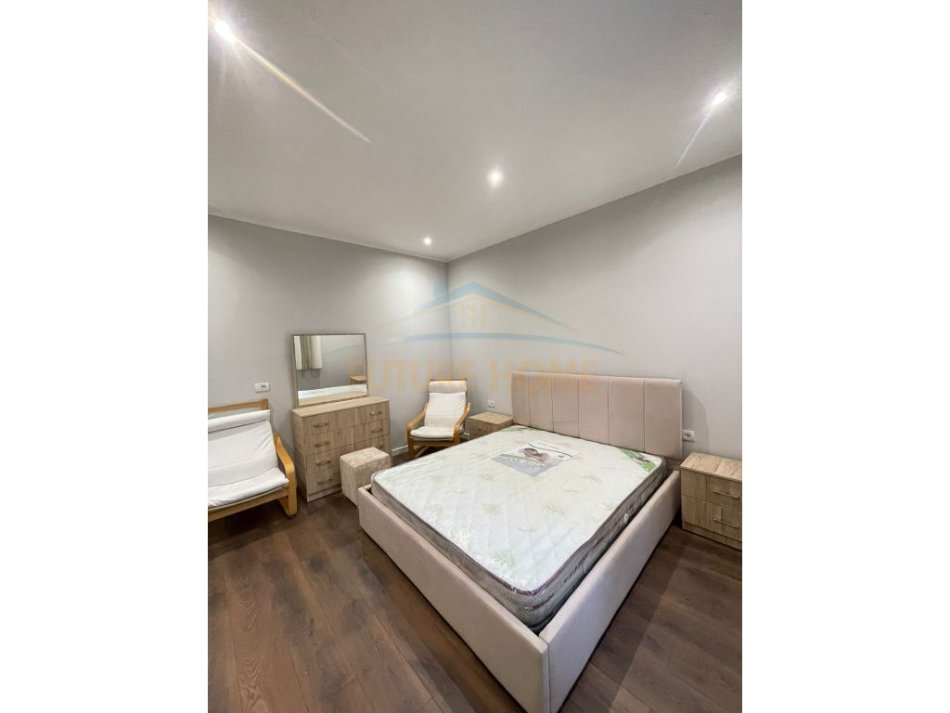 Tirane, jepet me qera apartament 1+1+Aneks+Ballkon Kati 0, 57 m² 590 € (Myslym Shyri)