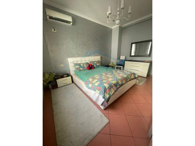 Tirane, jepet me qera apartament 2+1+BLK Kati 3, 80 m² 400 Euro