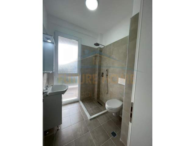 Tirane, jepet me qera apartament Kati 2, 110 m² 700 Euro (Fusha e Aviacionit)
