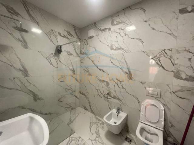 Tirane, jepet me qera apartament 2+1+A+BLK Kati 4, 120 m² 1.200 Euro (Rruga e Kavajes)
