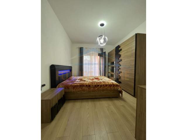 Tirane, jepet me qera apartament Kati 2, 110 m² 500 Euro (Unaza e Re)