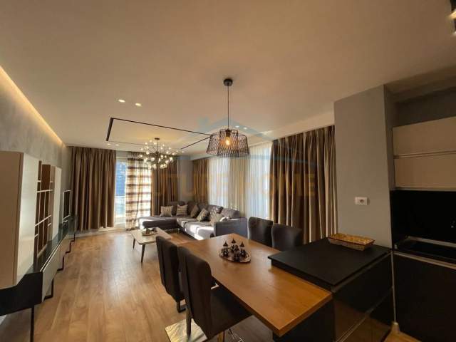 Tirane, jepet me qera apartament 2+1+A+BLK Kati 7, 170 m² 1.500 Euro (Qender)