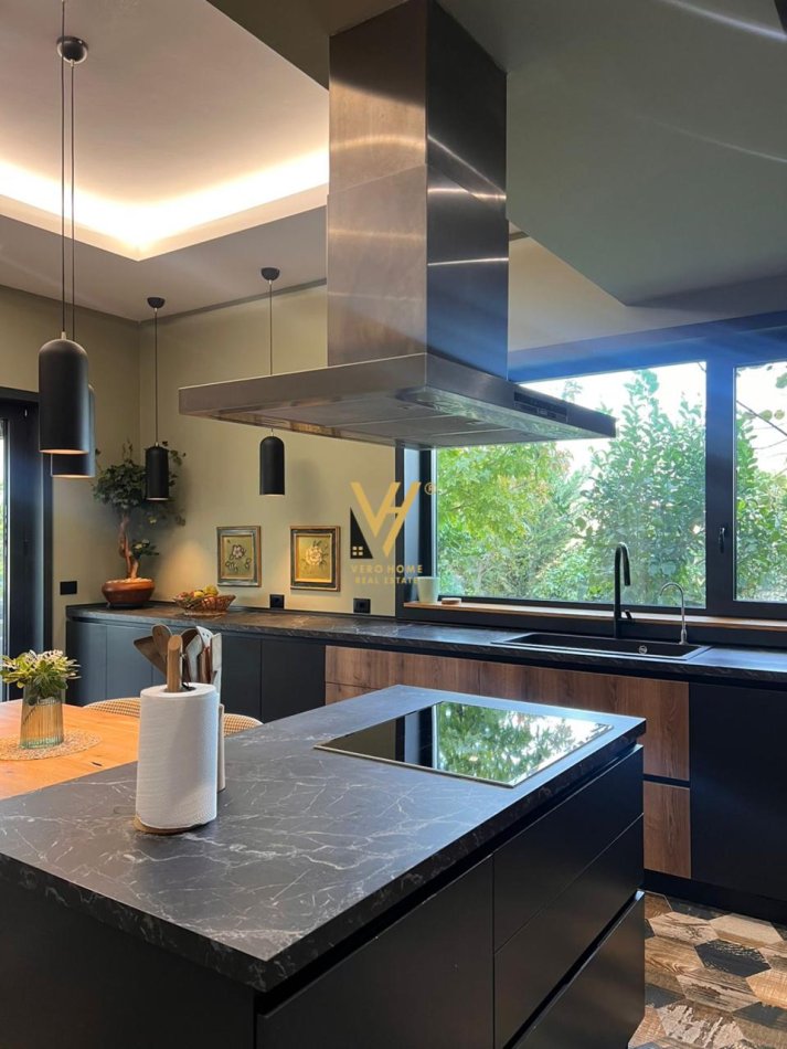 Tirane, shitet Vile 3 Katshe Kati 0, 1.383 m² 1.490.000 € (MJULL - BATHORE , TEGU)