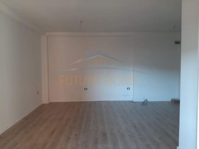 Tirane, shitet apartament 2+1+BLK Kati 10, 104 m² 131.000 Euro (GOLDEN PARK)
