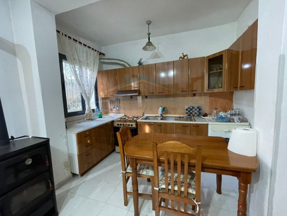 Durres, shitet Vile 2 Katshe , 366 m² 180.000 € (Durres)