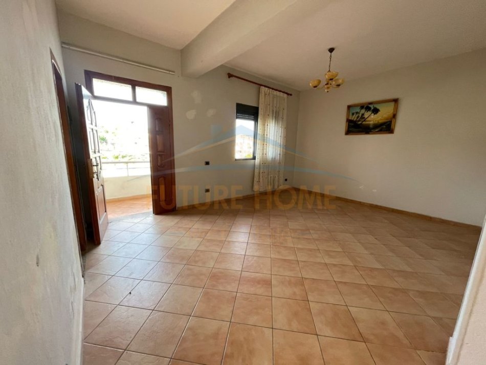 Durres, shitet Vile 2 Katshe , 366 m² 180.000 € (Durres)
