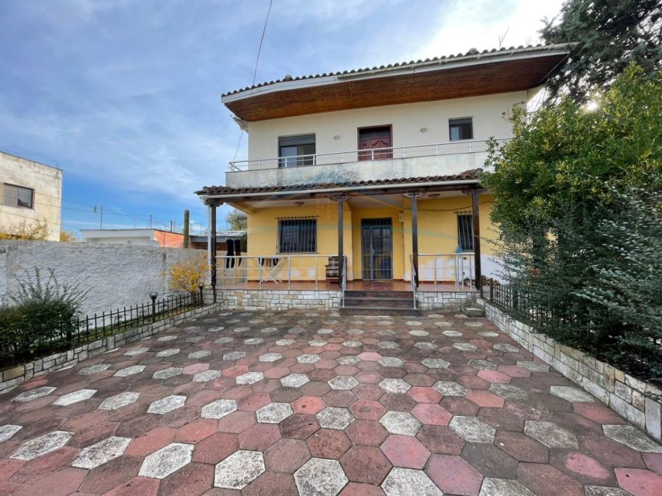 Durres, shitet Vile 2 Katshe , 366 m² 180.000 € (Durres)