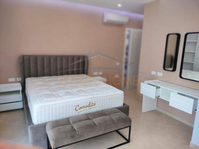 Tirane, jepet me qera apartament Kati 8, 118 m² 750 Euro (Kopshti Zoologjik)