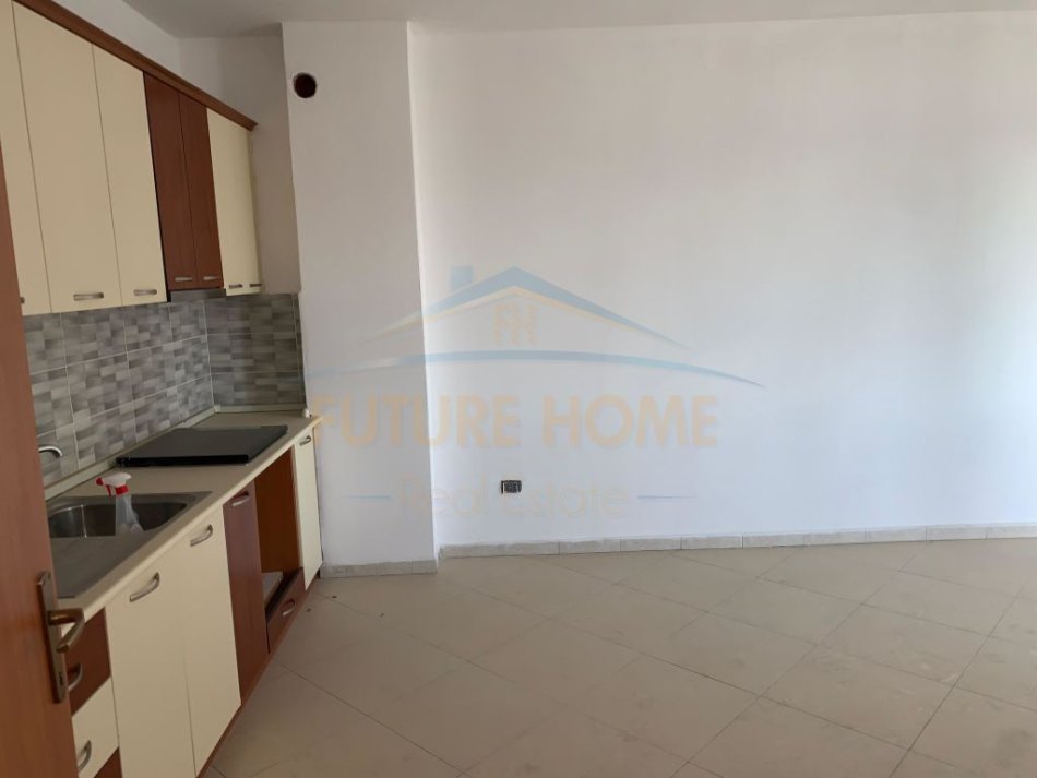 Durres, shitet apartament 1+1 Kati 4, 70 m² 60.000 € (Ish Urt, Durres)