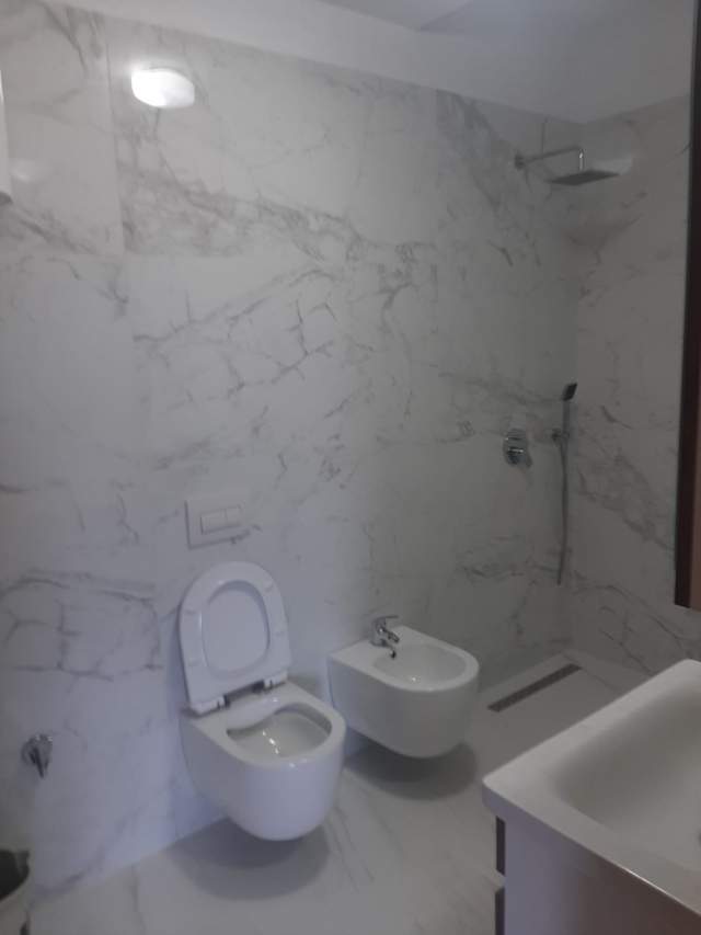Tirane, jepet me qera apartament 2+1 Kati 7, 96 m² 45.000 Leke (Rruga e Dibres)