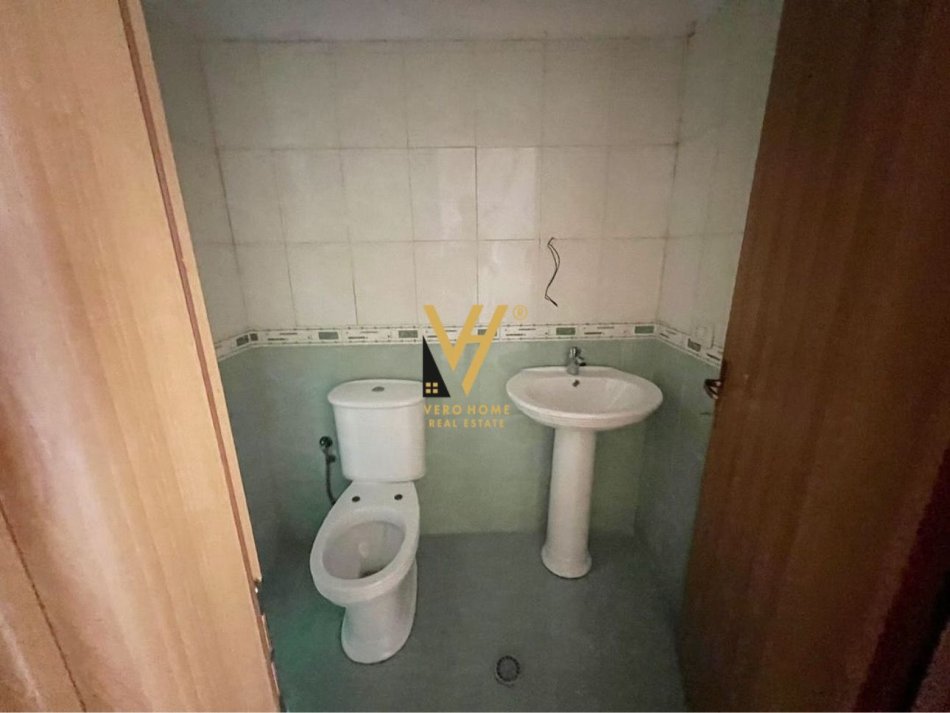 Tirane, shitet apartament 3+1+Ballkon Kati 3, 132 m² 193.000 € (KODRA E DIELLIT)