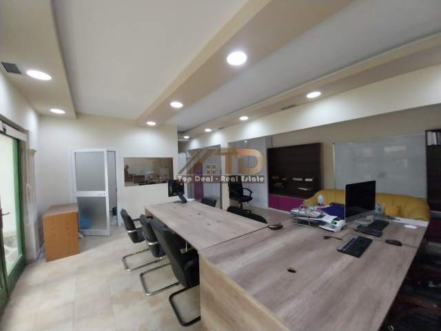 Tirane, jepet me qera zyre Kati 0, 190 m² 2.700 Euro (Rruga Bulevardi zogu i pare)