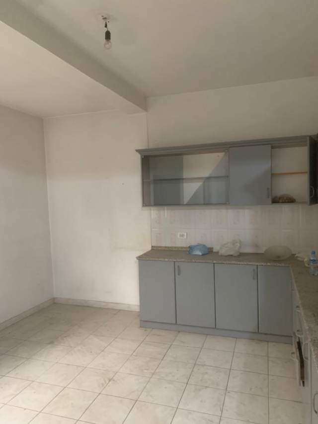 Tirane, shitet apartament 4+1 Kati 3, 130 m² 140.000 Euro (rruga Karl Gega)