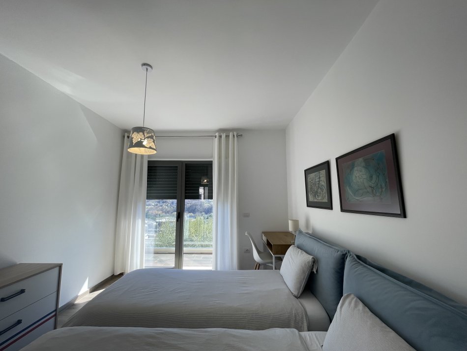 Tirane, jepet me qera Vile 3 Katshe Kati 0, 165 m² 2.000 € (Rezidence private, Mullet)