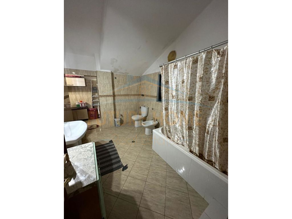 Shitet, Vilë 3 Katëshe, Shkozet, Durrës