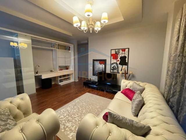 Tirane, jepet me qera apartament 2+1+BLK Kati 2, 105 m² 550 Euro (Kompleksi Kolombo)