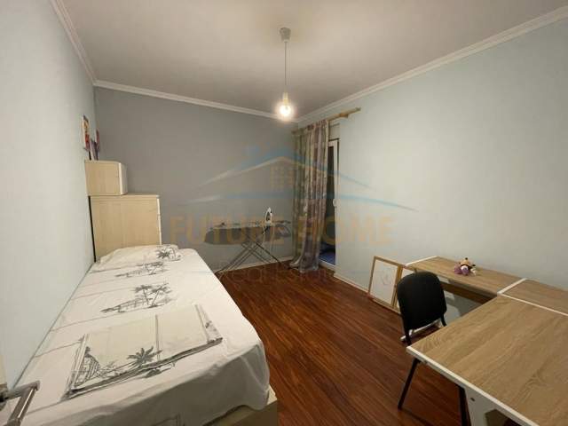 Tirane, jepet me qera apartament 2+1+BLK Kati 2, 105 m² 550 Euro (Kompleksi Kolombo)