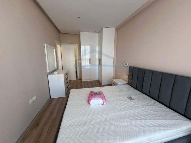 Tirane, jepet me qera apartament 2+1+BLK Kati 5, 96 m² 700 Euro (Rruga Jordan Misja)