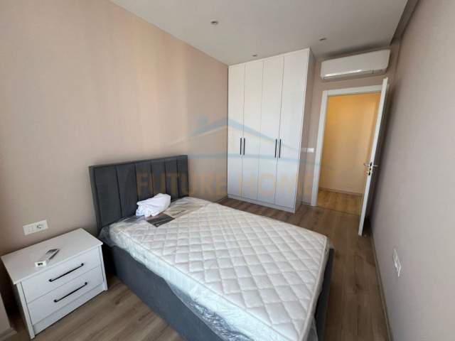 Tirane, jepet me qera apartament 2+1+BLK Kati 5, 96 m² 700 Euro (Rruga Jordan Misja)