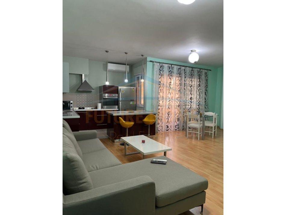 Tirane, shitet apartament 2+1+Ballkon Kati 5, 106 m² 190.000 € (Kopshti Zoologjik)