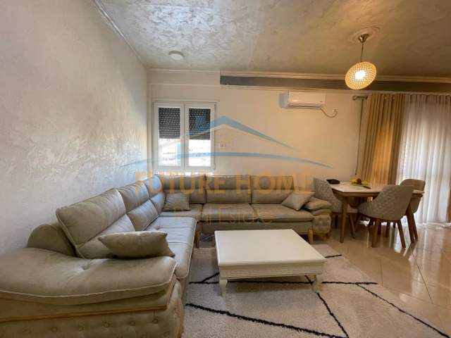 Tirane, shitet apartament 1+1 Kati 5, 88.000 Euro (Laprake)
