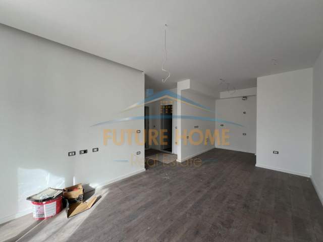 Tirane, shitet apartament 1+1+A+BLK Kati 8, 63 m² 84.000 Euro (Unaze e re)
