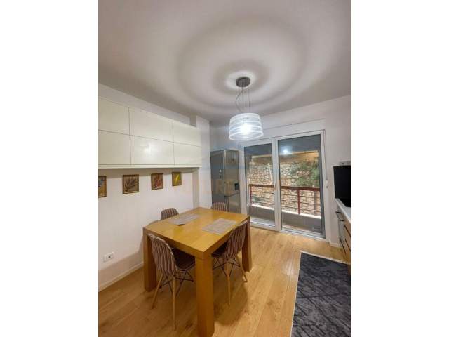 Tirane, jepet me qera apartament 2+1+BLK Kati 2, 90 m² 700 Euro (Kompleksik Kolombo)