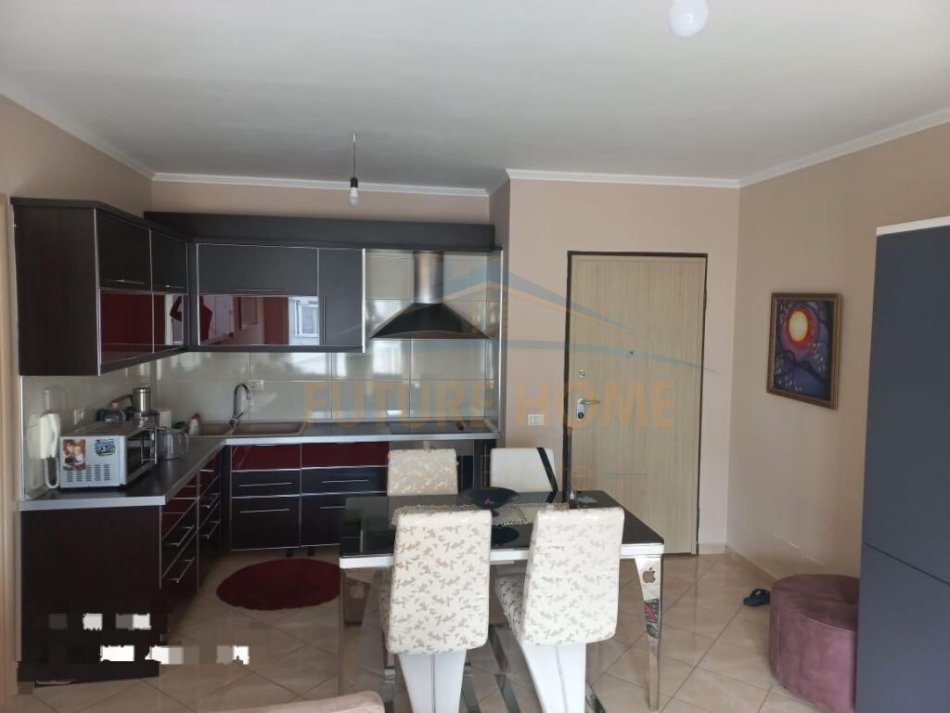 Qera, Apartament 2+1+Post Parkimi, Kompleksi Kontakt, Tirane