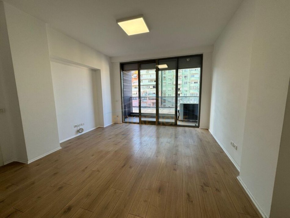 Tirane, jepet me qera Ambient Zyre , Kati 4, 114 m² 1.400 € (Bllok)