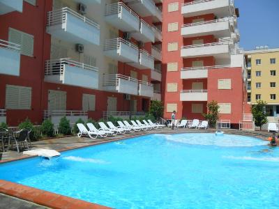 Vlore, jap me qera apartament 75 m² 25 Euro/nata (Orikum)