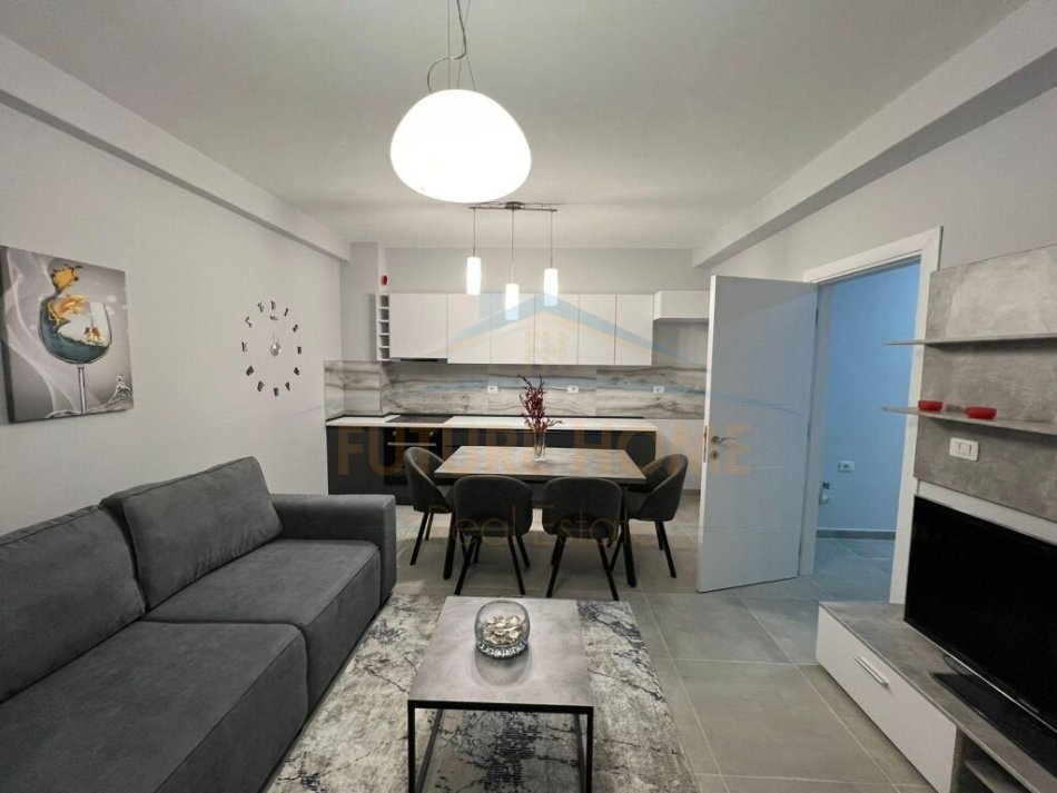Tirane, jepet me qera apartament 2+1+Ballkon Kati 4, 72 m² 500 € (Liqeni i Thate)