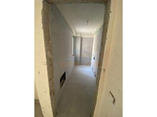 Tirane, shitet apartament 1+1 Kati 3, 78 m² 98.000 Euro (Unaza e Re)