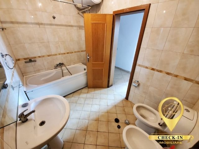 Tirane, shitet apartament 1+1+A+BLK Kati 11, 78 m² 114.000 Euro (Ring Center)